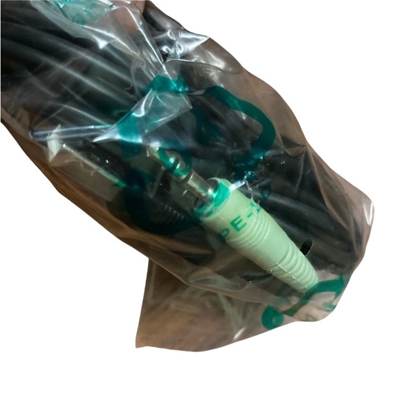 NWT COMPUTER SPEAKER SET - Picture 5 of 5